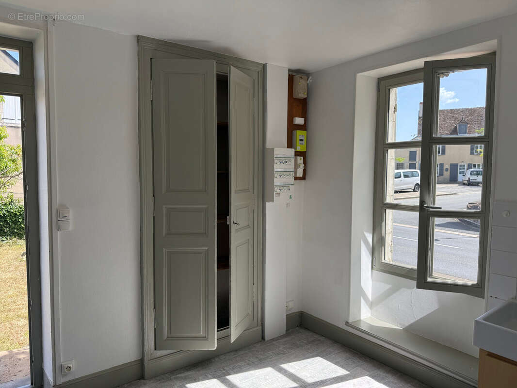 Maison 112 m² à Nohant-Vic  - photo 2