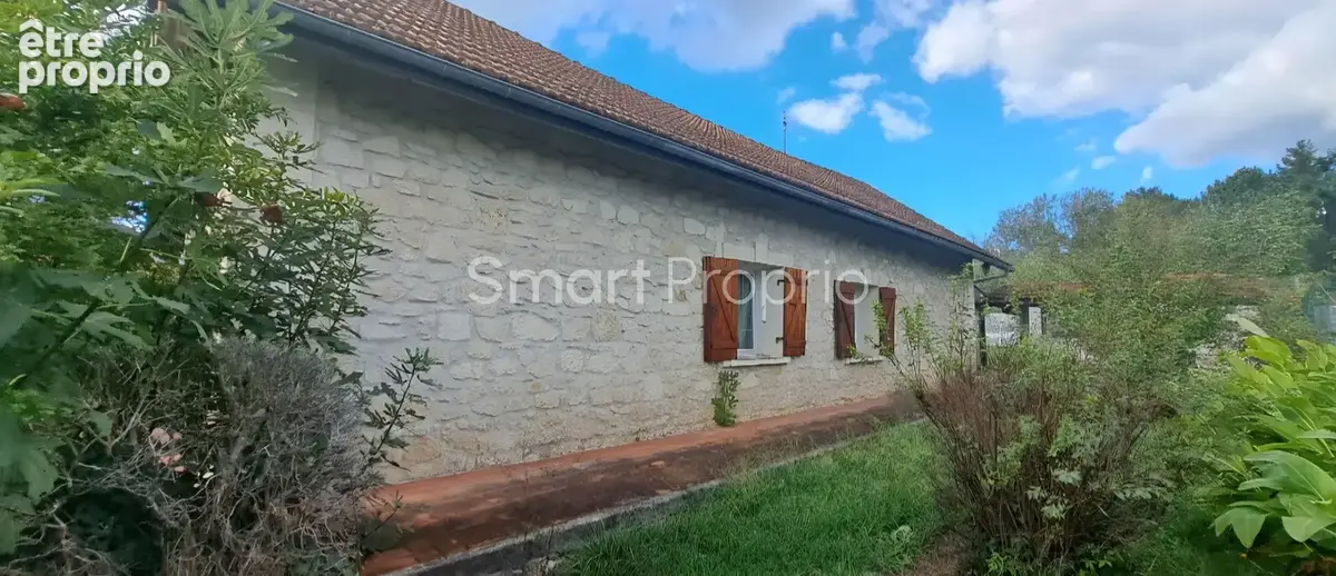 Grande maison en pierre de 208 m2 à Saint-Yzan-de-Soudiac   idéal famille ! - photo 3