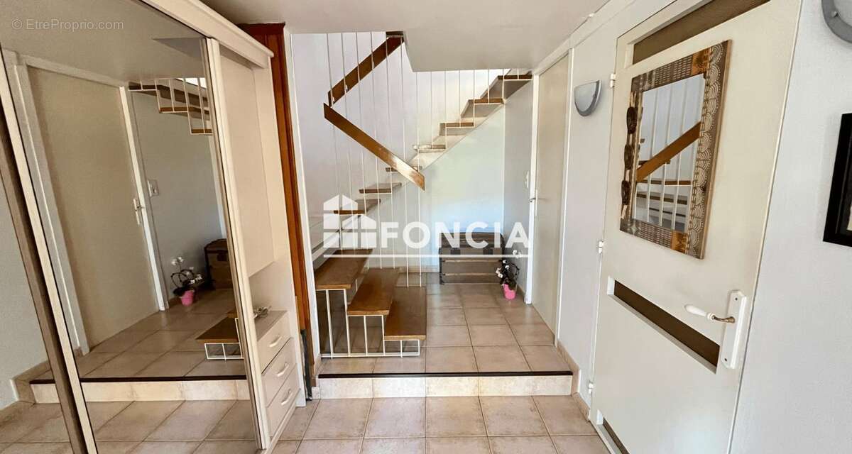 Appartement à COIGNIERES