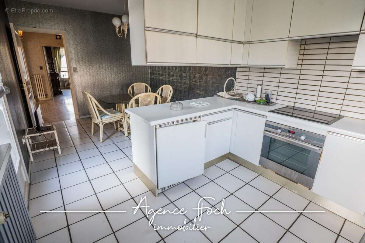 Maison 153 m² à Tarbes  - photo 2