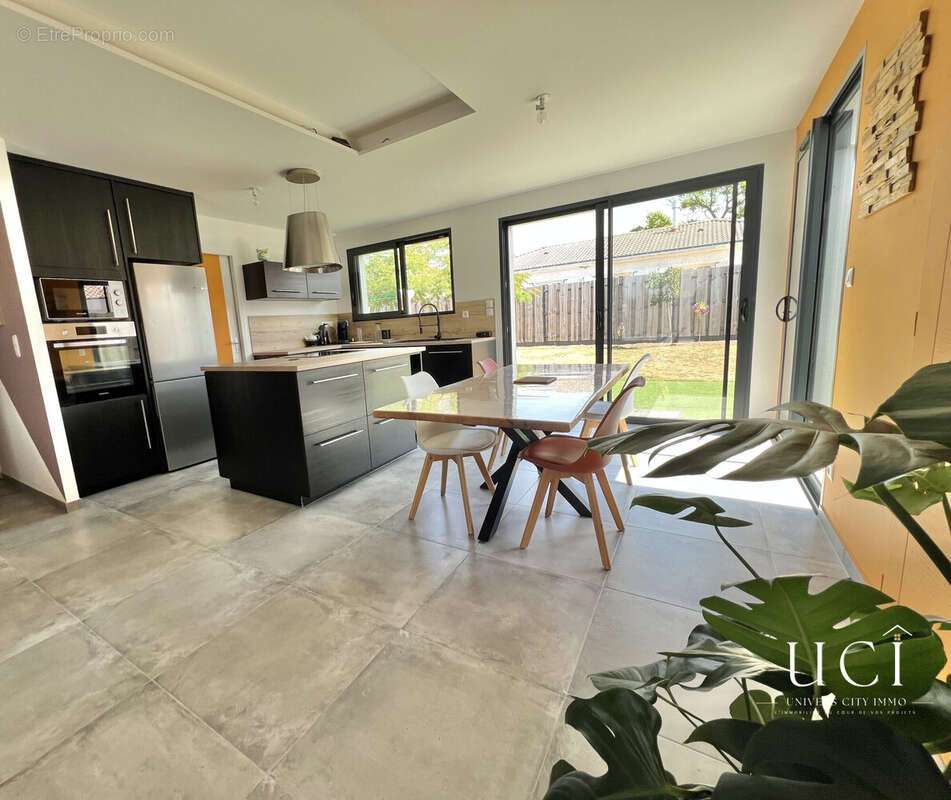 Maison 93 m² à Geneston  - photo 2