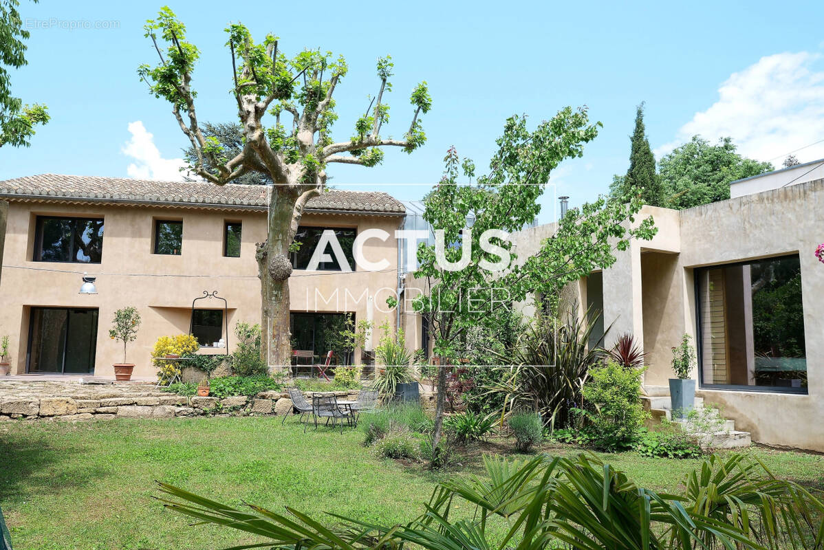 Maison à GRANS