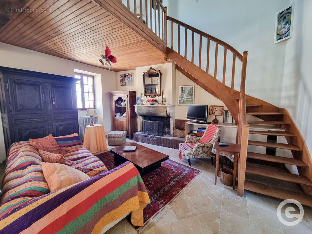 Maison à ANNAY-LA-COTE