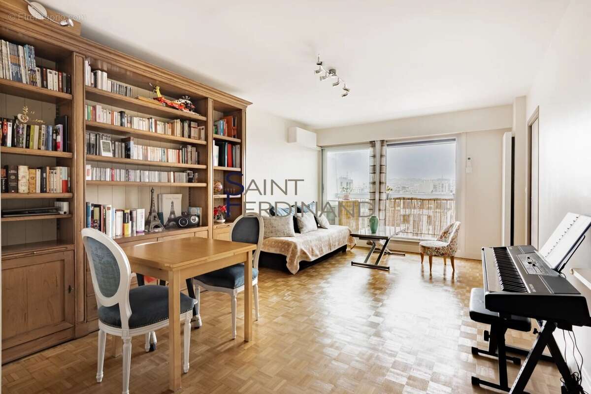 Appartement à PARIS-15E