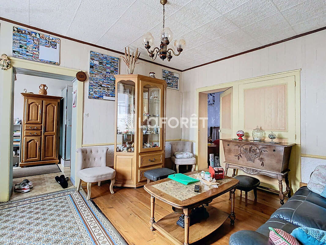 Appartement à NEUFCHATEAU