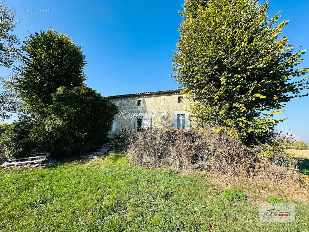Charmant maison en pierre de 3 chambres avec une vue imprenable - photo 2