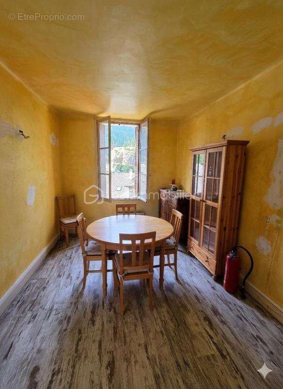 Appartement à SAINTE-ENIMIE