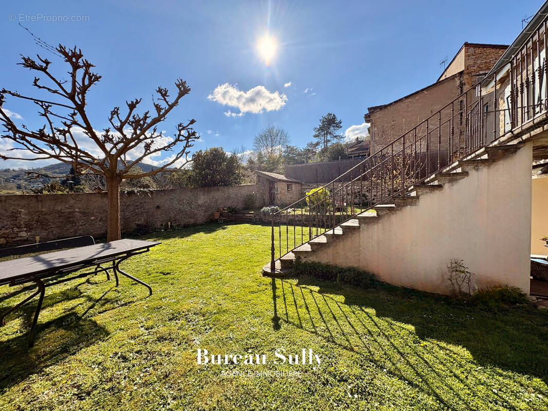 Maison à COUZON-AU-MONT-D'OR