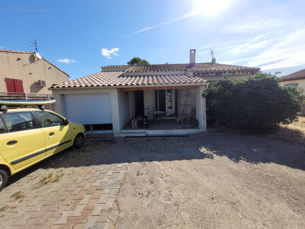 Maison à FLEURY