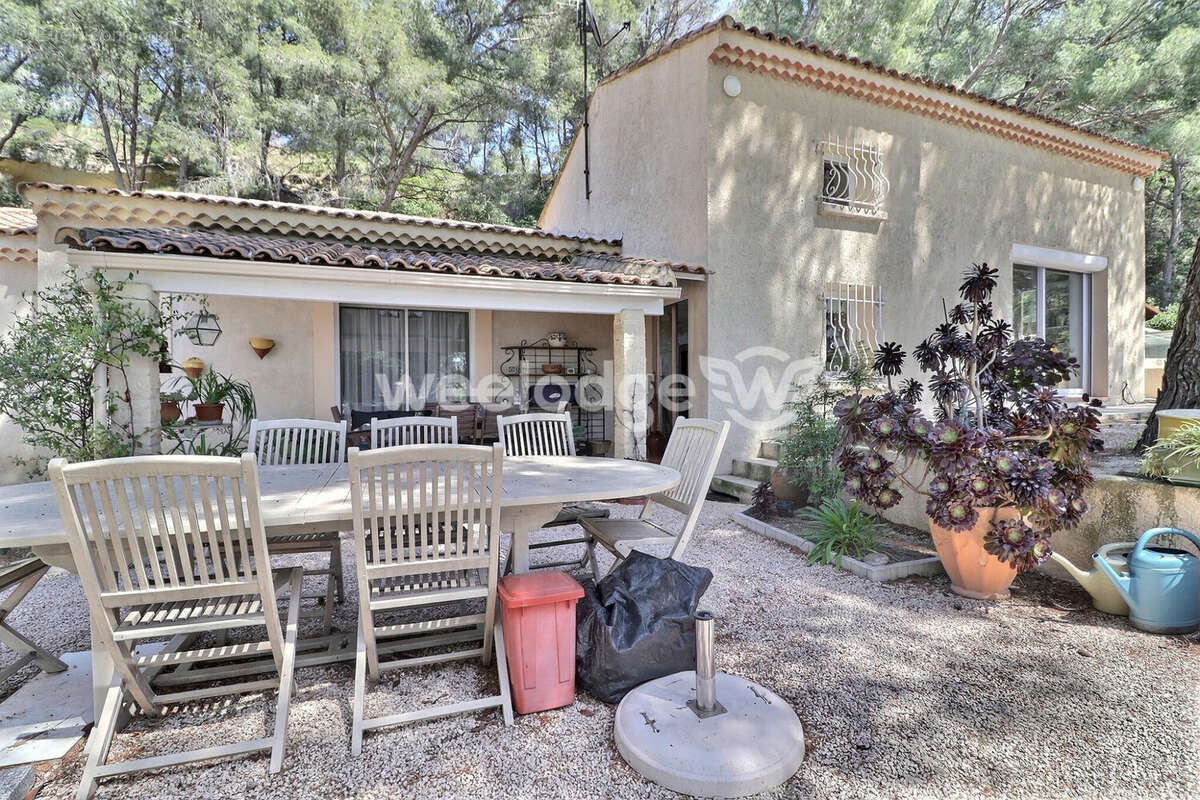 Maison à SAINT-CHAMAS