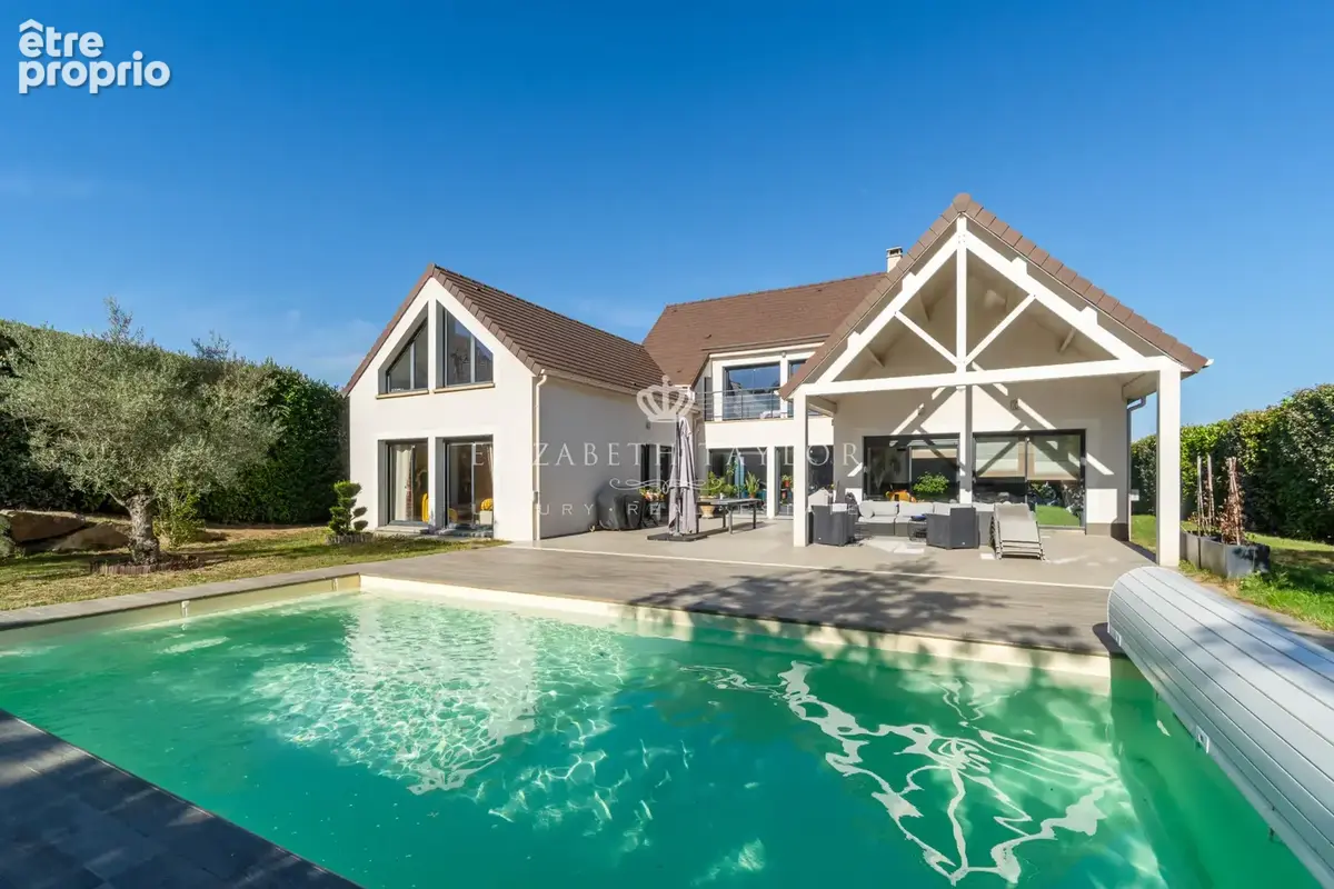 Maison contemporaine familiale de 240 m2 avec piscine sur terrain de 1 340 m2 - photo 26