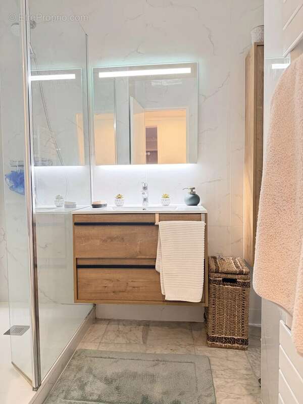 Appartement à CLICHY-SOUS-BOIS