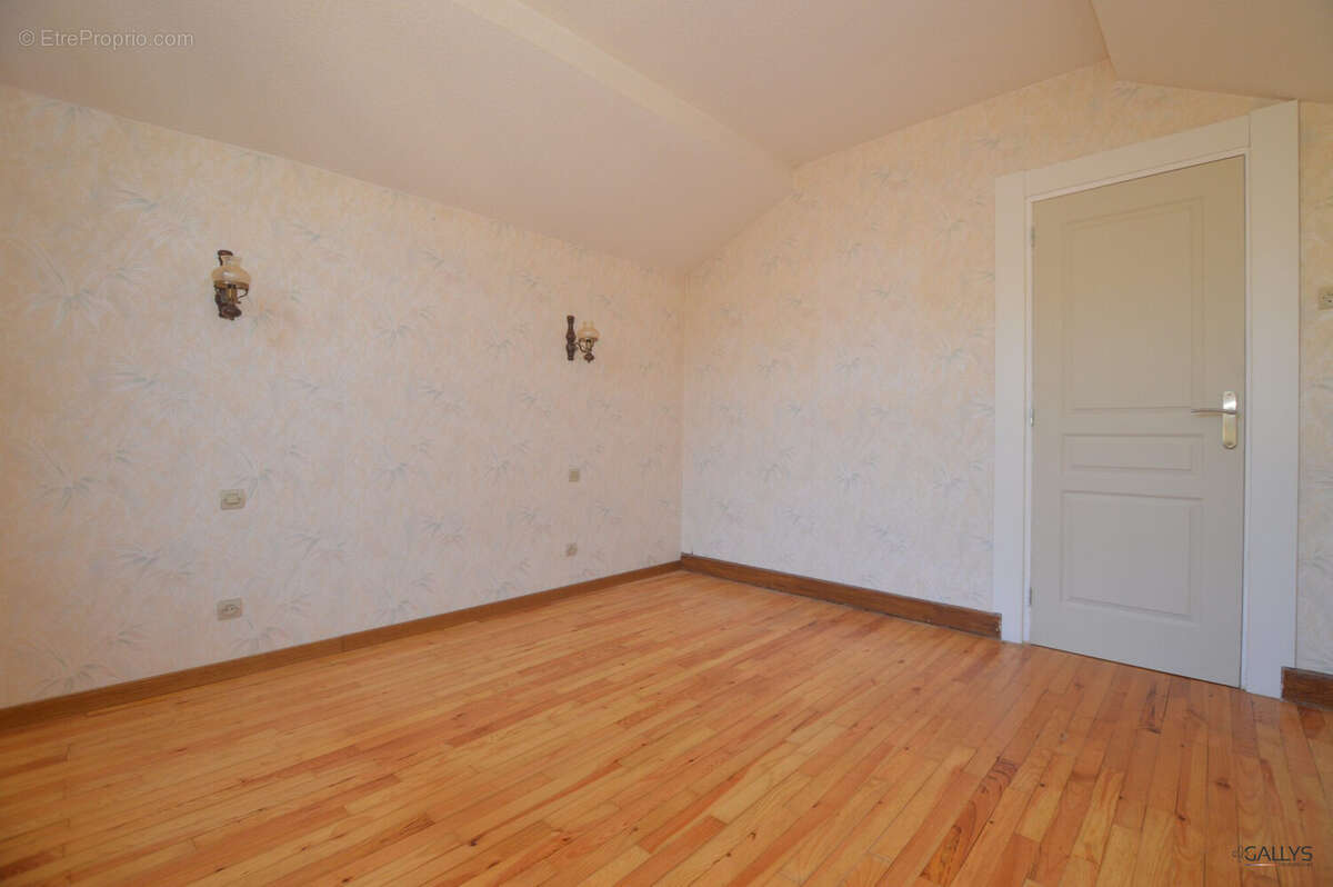 Maison à TUCQUEGNIEUX