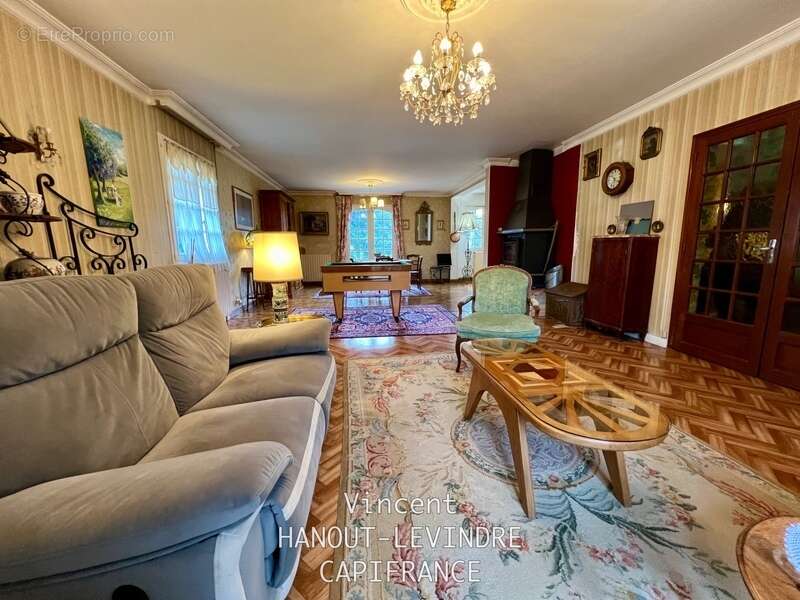 Maison à CHATEAUNEUF-SUR-SARTHE