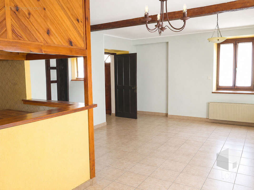 Exclusivité, SAVASSE maison de village de 97 m2 avec garage - photo 2