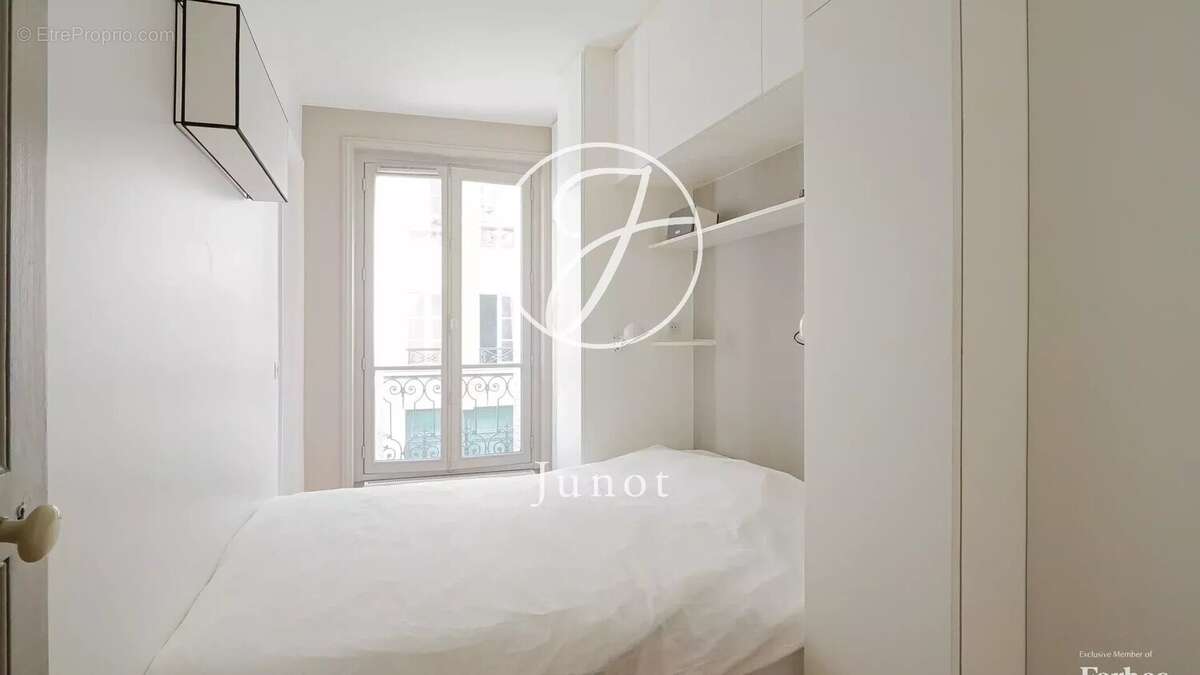 Appartement à PARIS-7E
