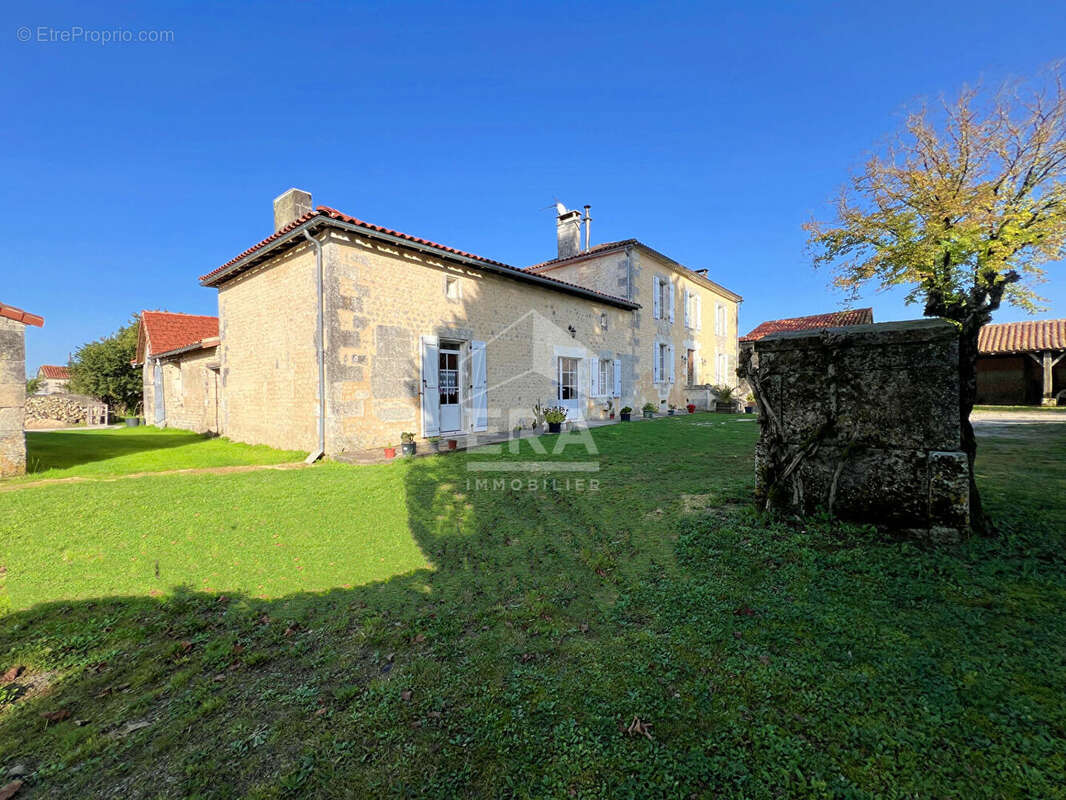 Maison à BECHERESSE