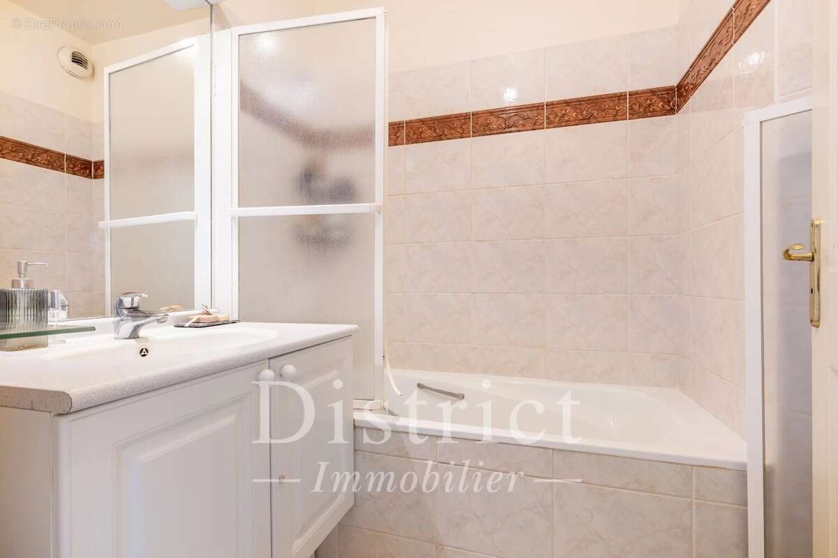 Appartement à PARIS-12E