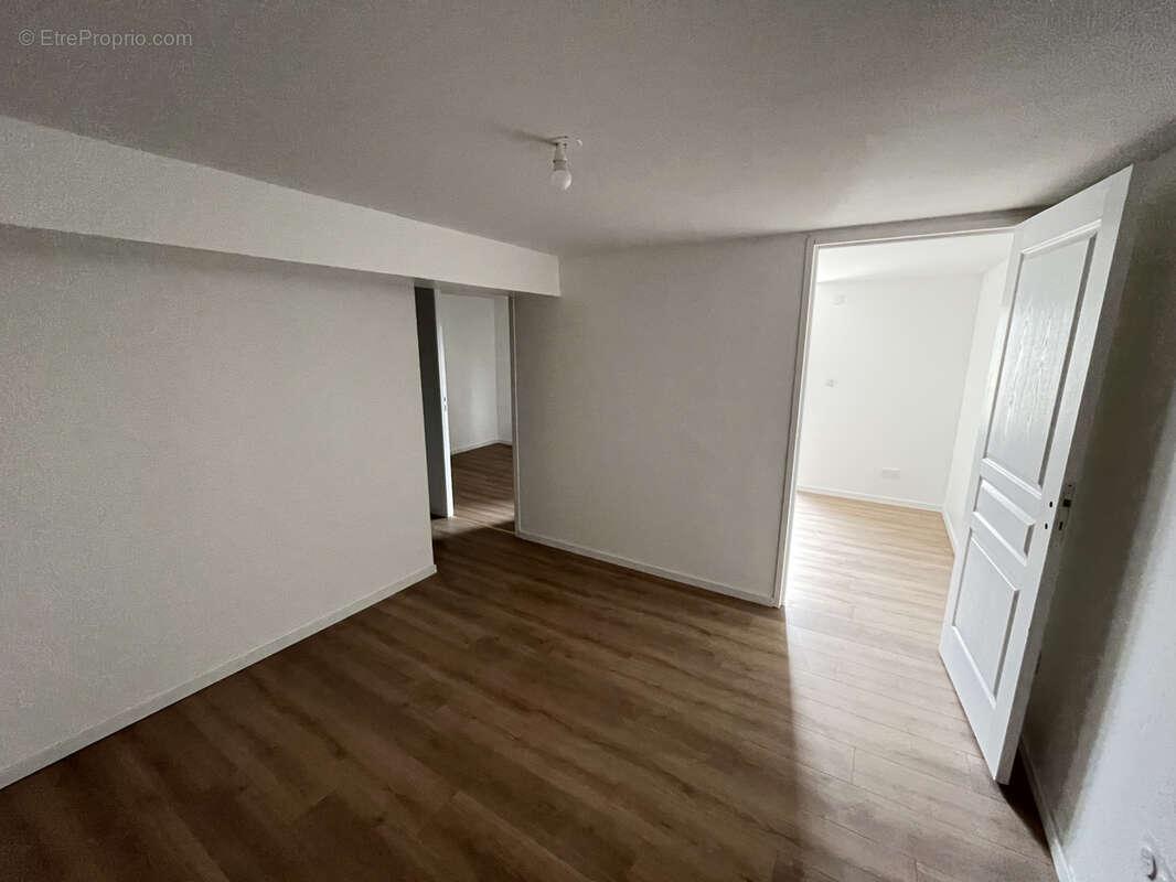 Maison à MONTREVAULT