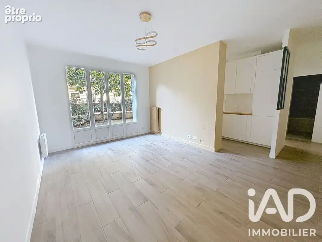 Photo 1 - Appartement à LA GARENNE-COLOMBES