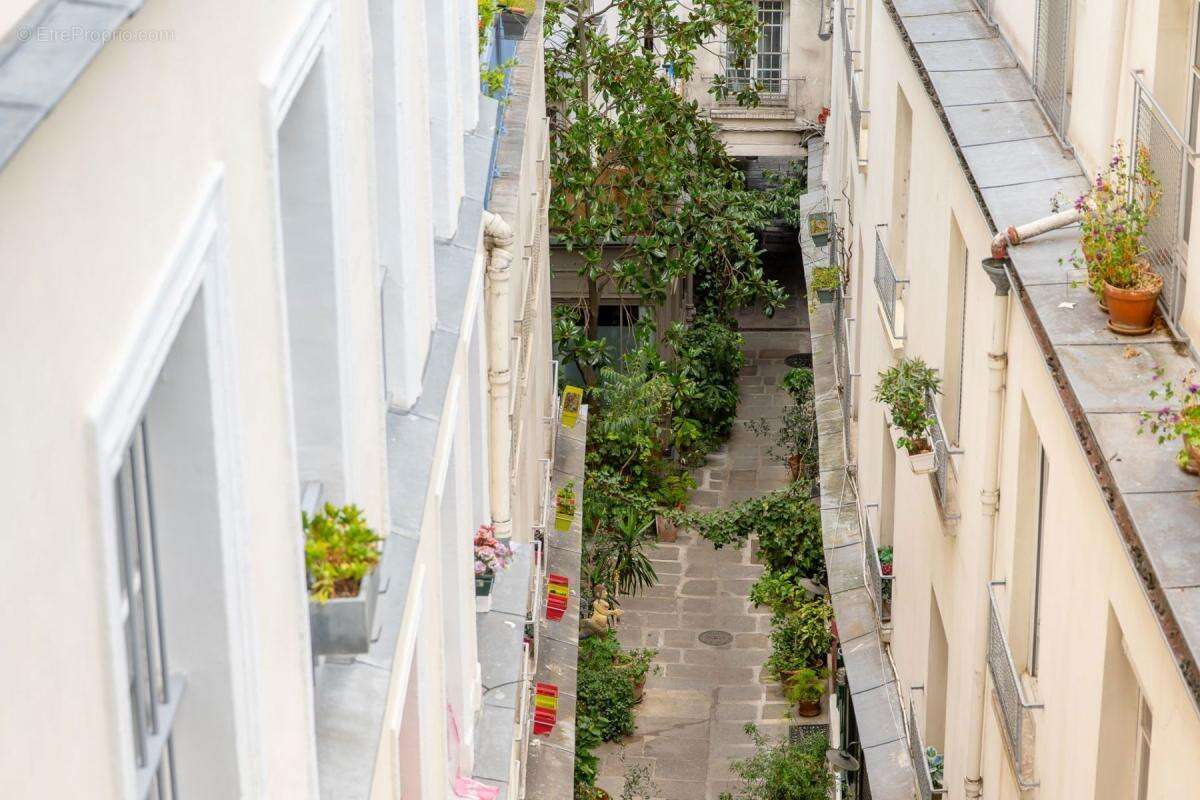 Appartement à PARIS-3E