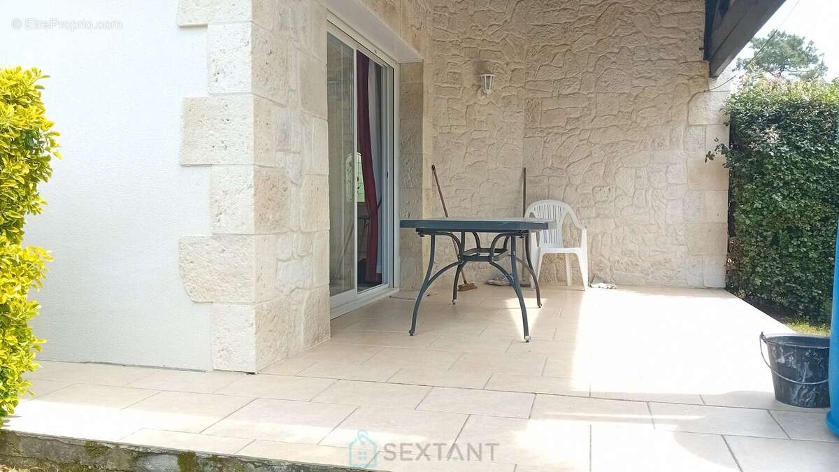 Maison à LES MATHES