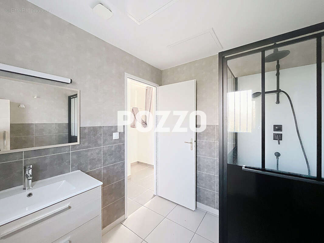 Maison à SAINT-PLANCHERS