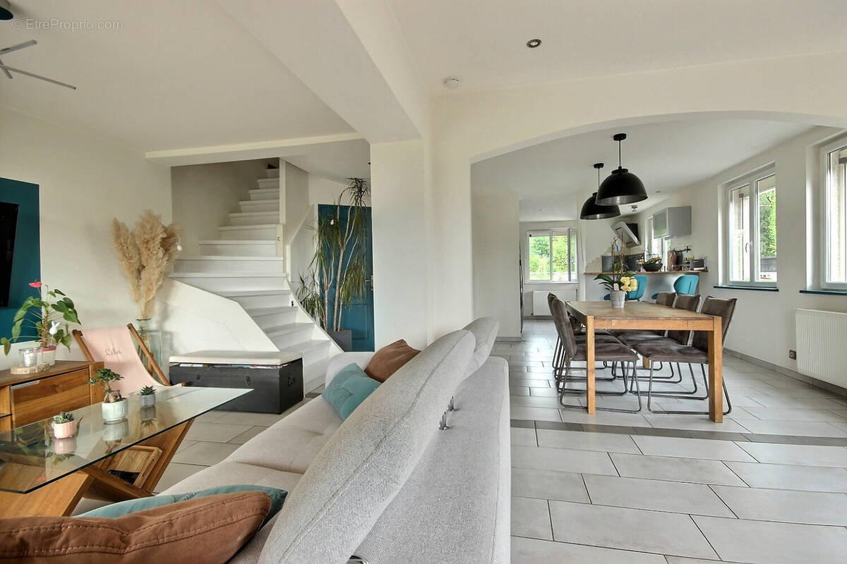 Maison à BONNEVILLE