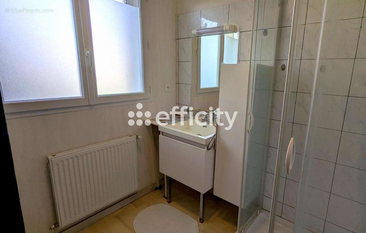 Maison à L'ISLE-D'ESPAGNAC