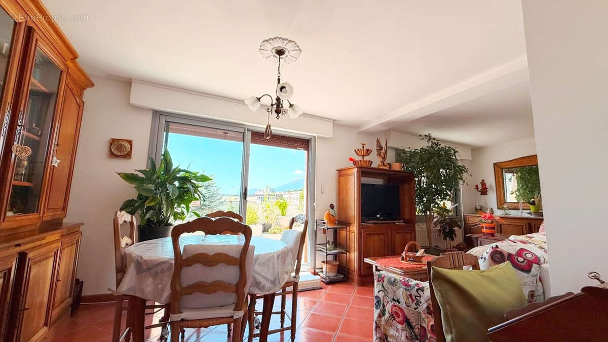 Appartement au Cadet de Charance - Dernier étage avec terrasse - photo 4