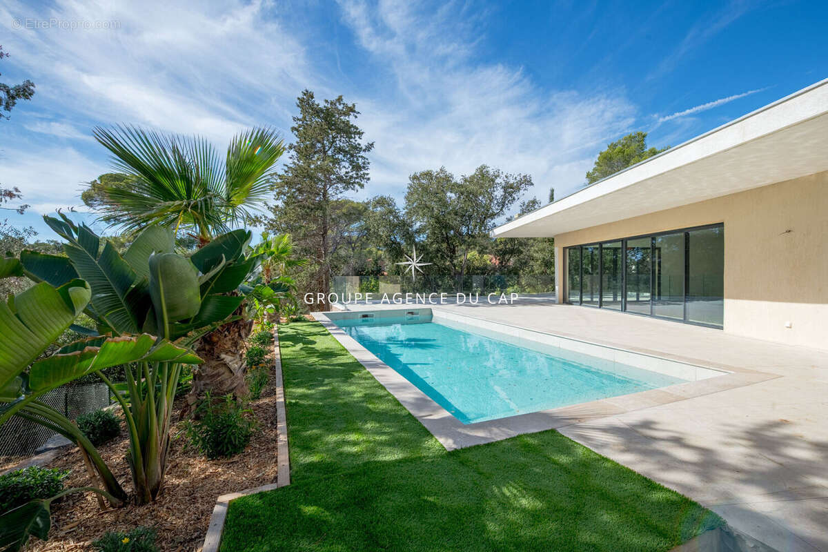 Maison à SAINT-RAPHAEL