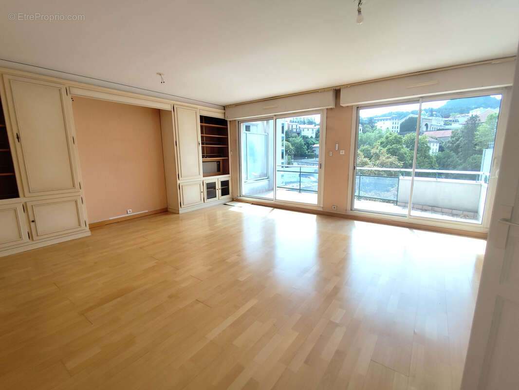 Appartement  T4 avec cave et garage en sous-sol - photo 6