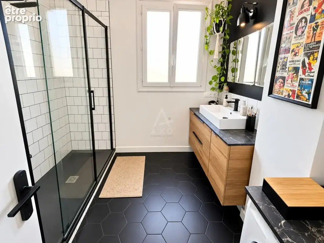 A VENDRE Magnifique T3 entièrement rénové à Rezé avec balcon, garage et cave - photo 7