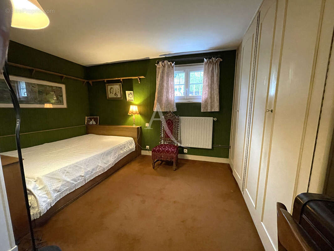 Maison à OZOIR-LA-FERRIERE