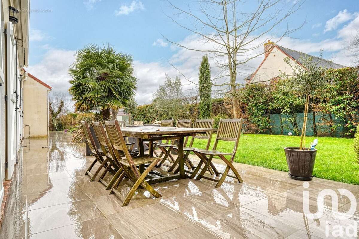 Maison 300 m² à Montsoult  - photo 4