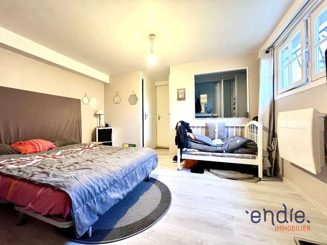 Maison à FONTAINE-LE-COMTE