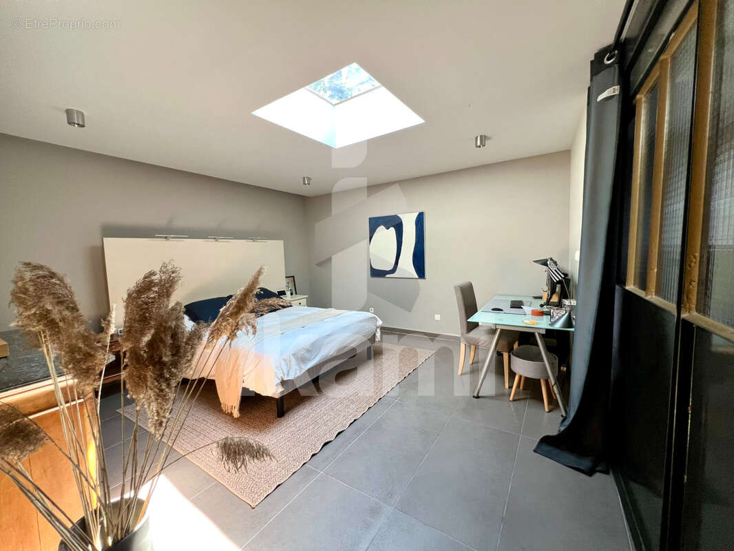 LOFT - 210 m2 - Terrasse 72 m2 - photo 7