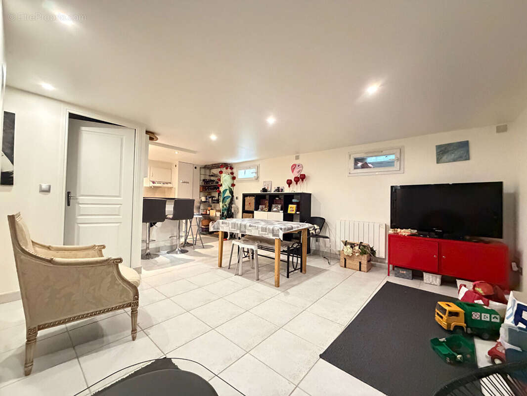 Maison à IVRY-SUR-SEINE