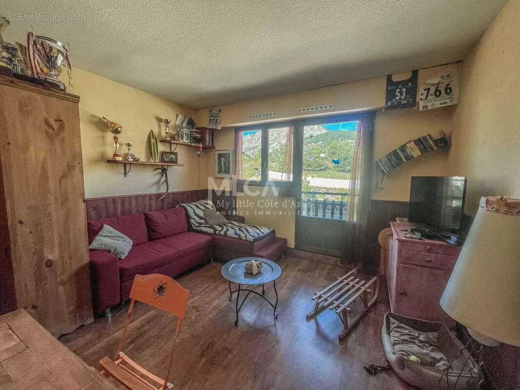 Appartement à SAINT-ETIENNE-DE-TINEE