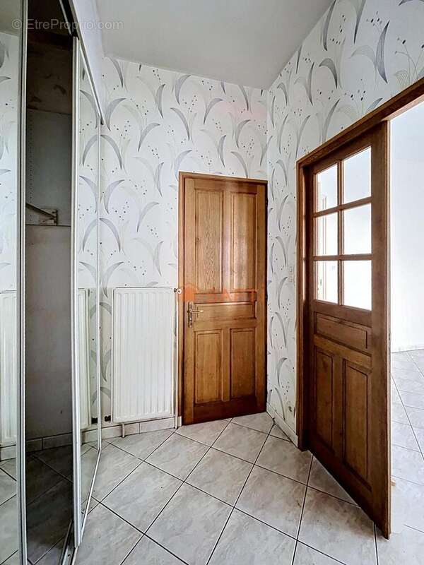 Photo 2 - Maison à HIRSON