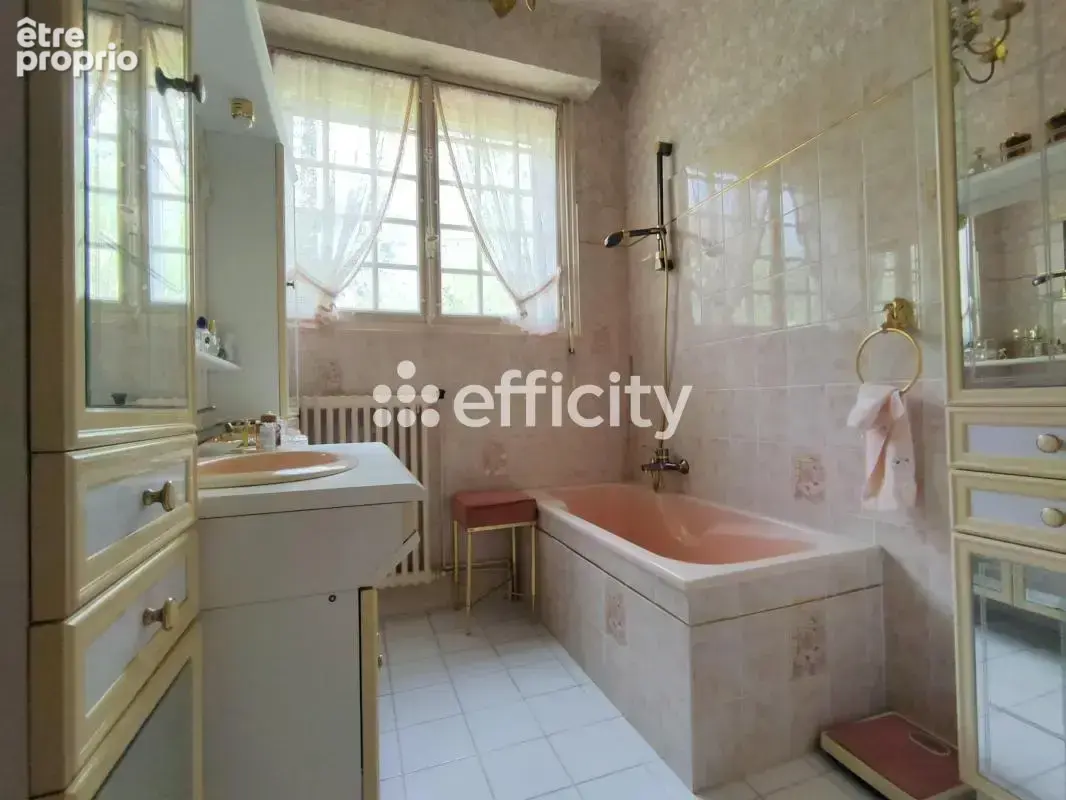 Maison 176 m² à Treillieres  - photo 7