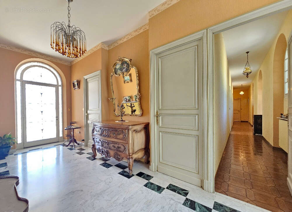 Maison 322m² à roullet-saint-estèphe - photo 9