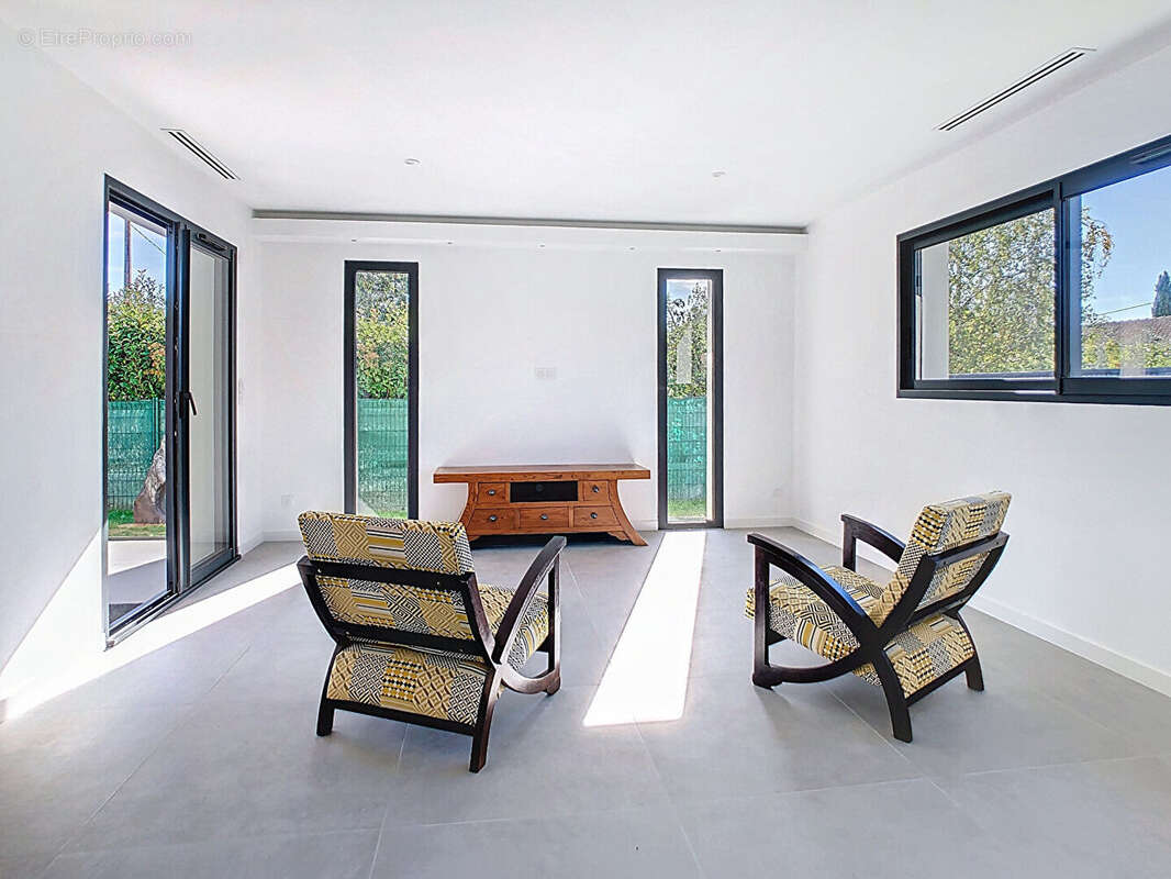 Maison à BUZET-SUR-TARN