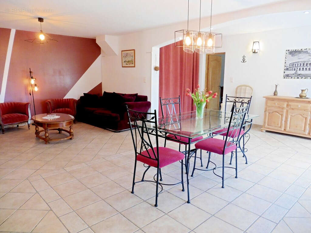 Maison à BOUILLARGUES