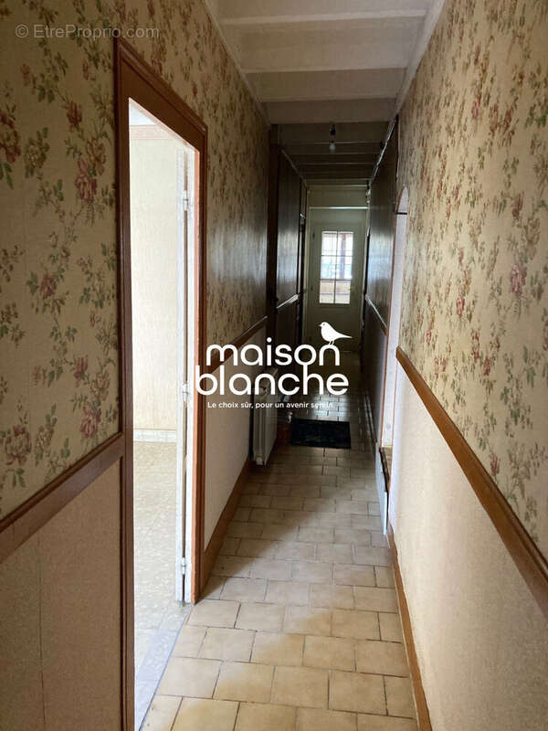 Maison 86 m² à La Mothe-Saint-Heray  - photo 2