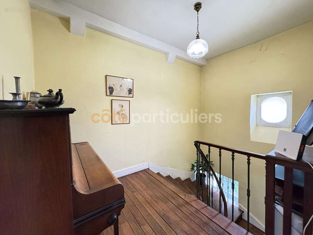 Maison à FLEURY-LES-AUBRAIS