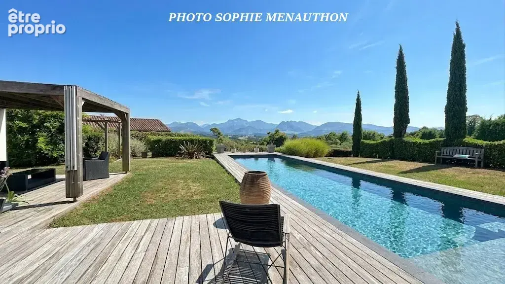 Arcangues  villa  d'architecte  vue panoramique sur les pyrénées - photo 1