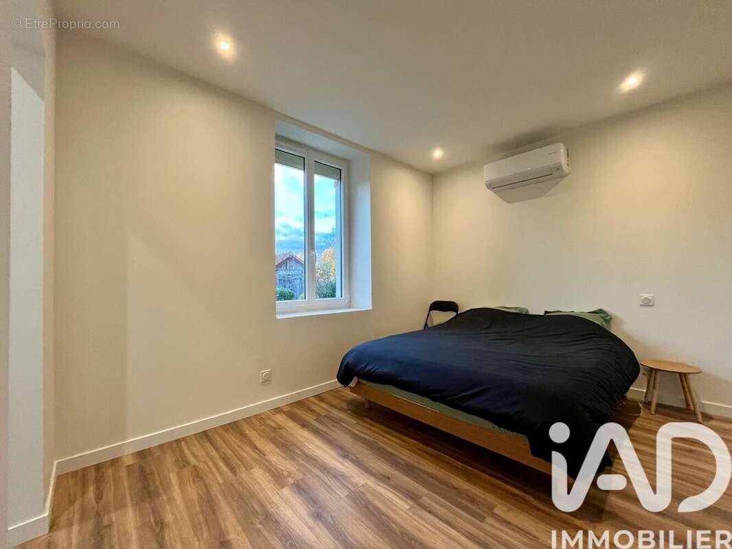 Photo 4 - Maison à GENELARD