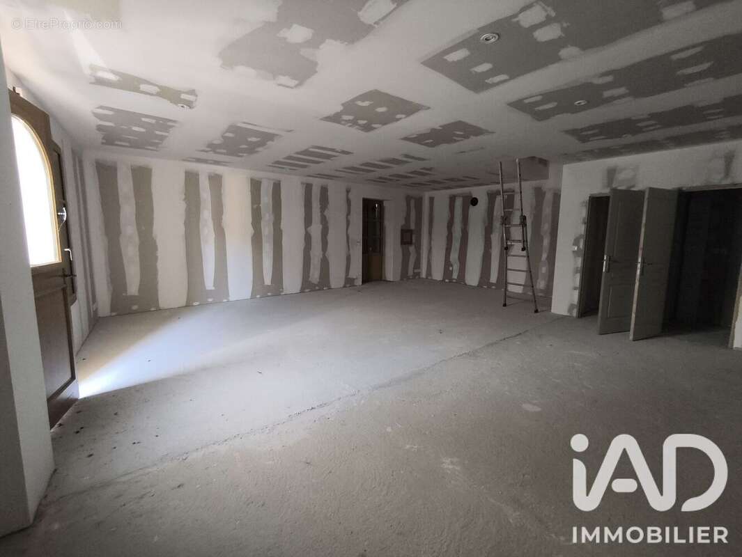 Maison 99 m² à Chenay  - photo 2