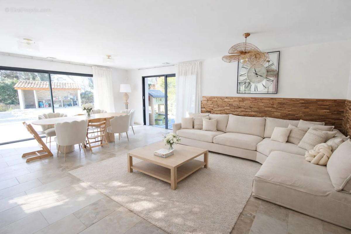 Maison à ARPAILLARGUES-ET-AUREILLAC